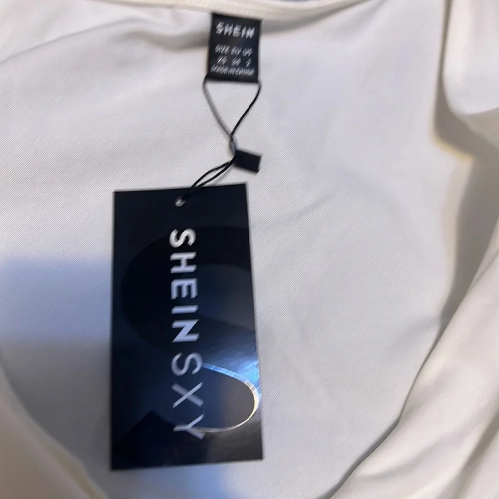 Romper - Picture 2 of 2